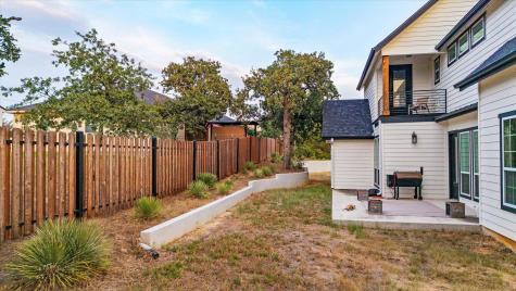 136 W Castlebrair Drive Granite Shoals TX 78654