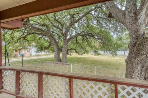 4317 River Oaks Drive Kingsland TX 78639
