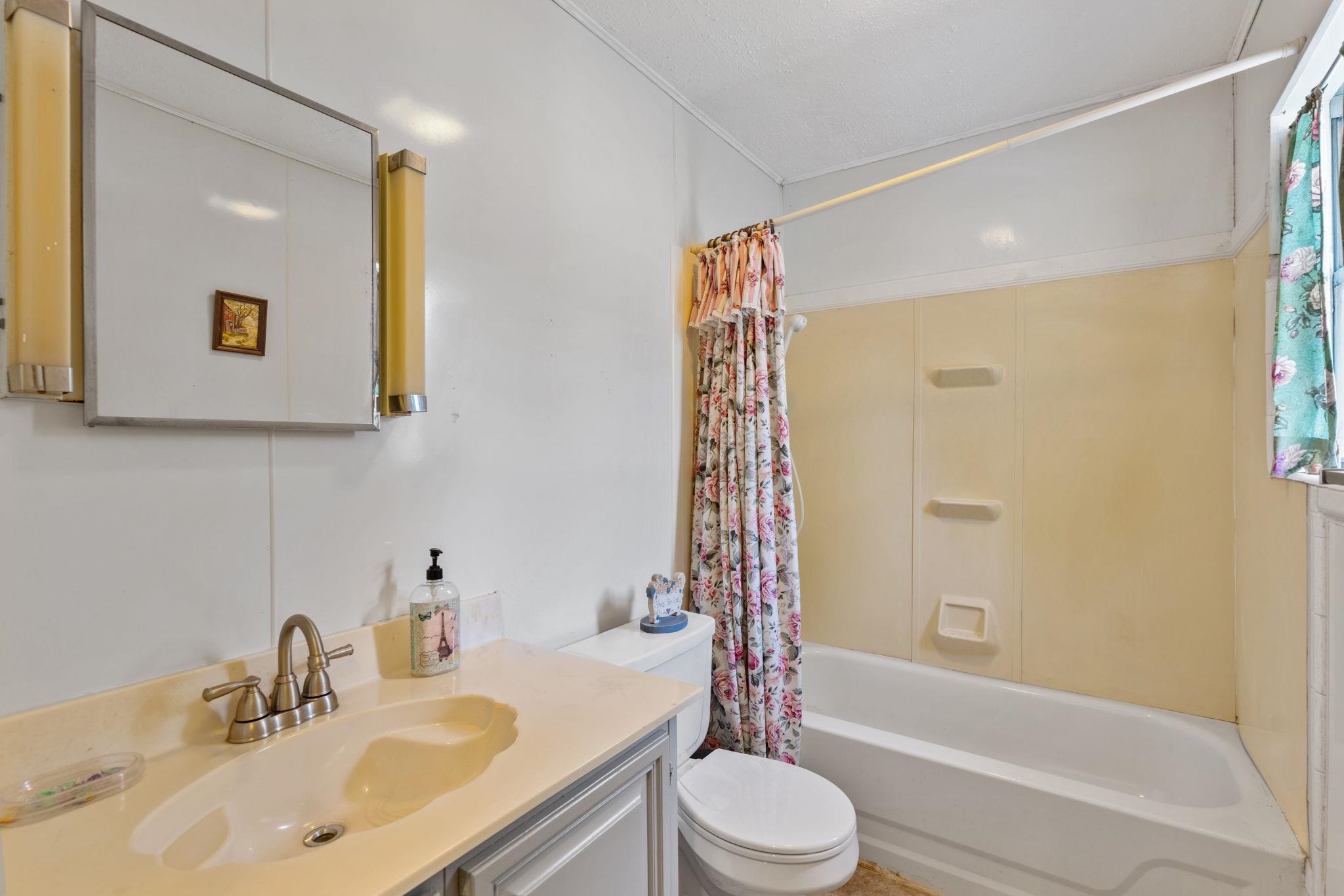 1402 County Road 135 Burnet TX 78611