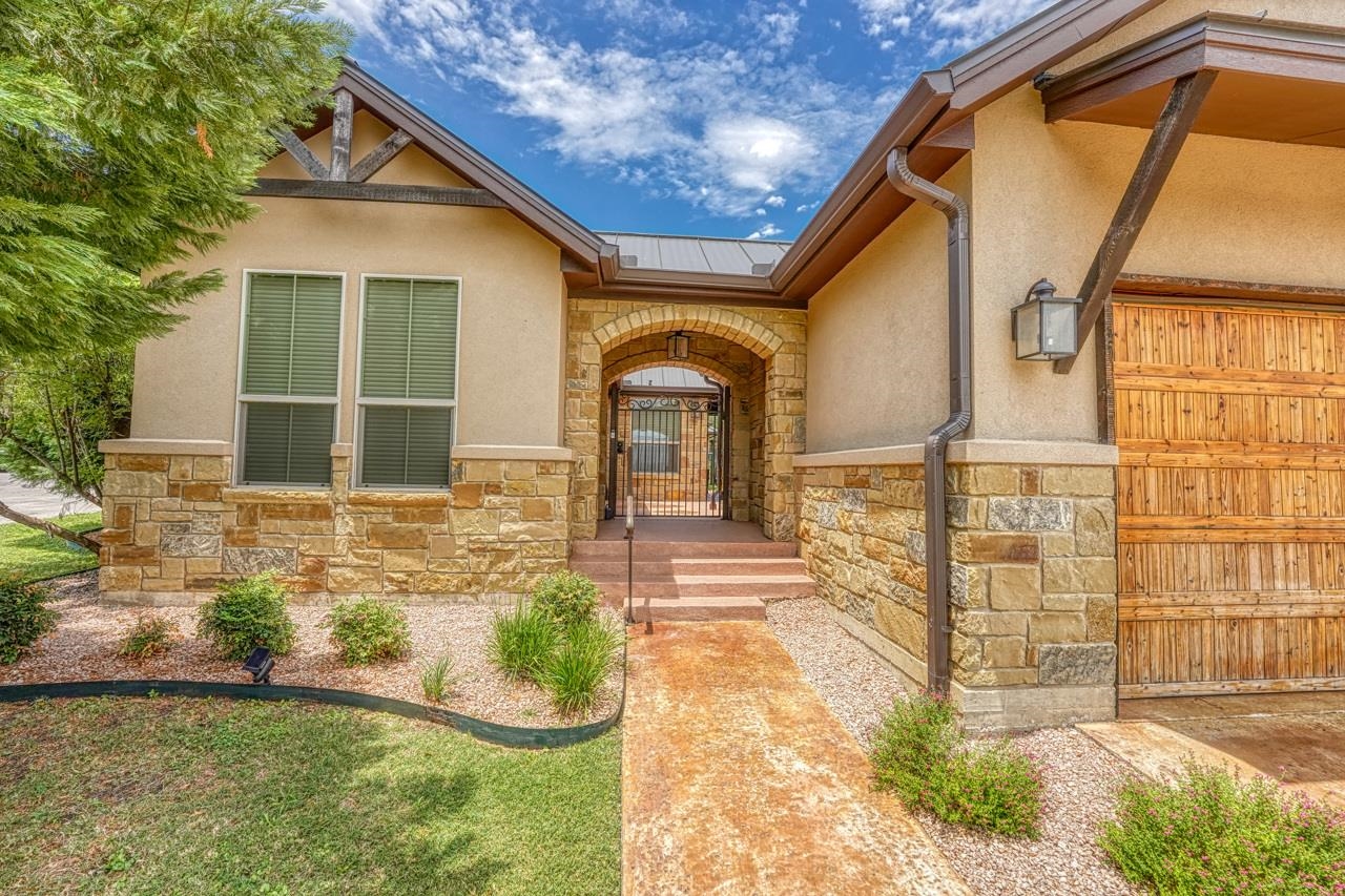 309 Short Circuit Horseshoe Bay TX 78657