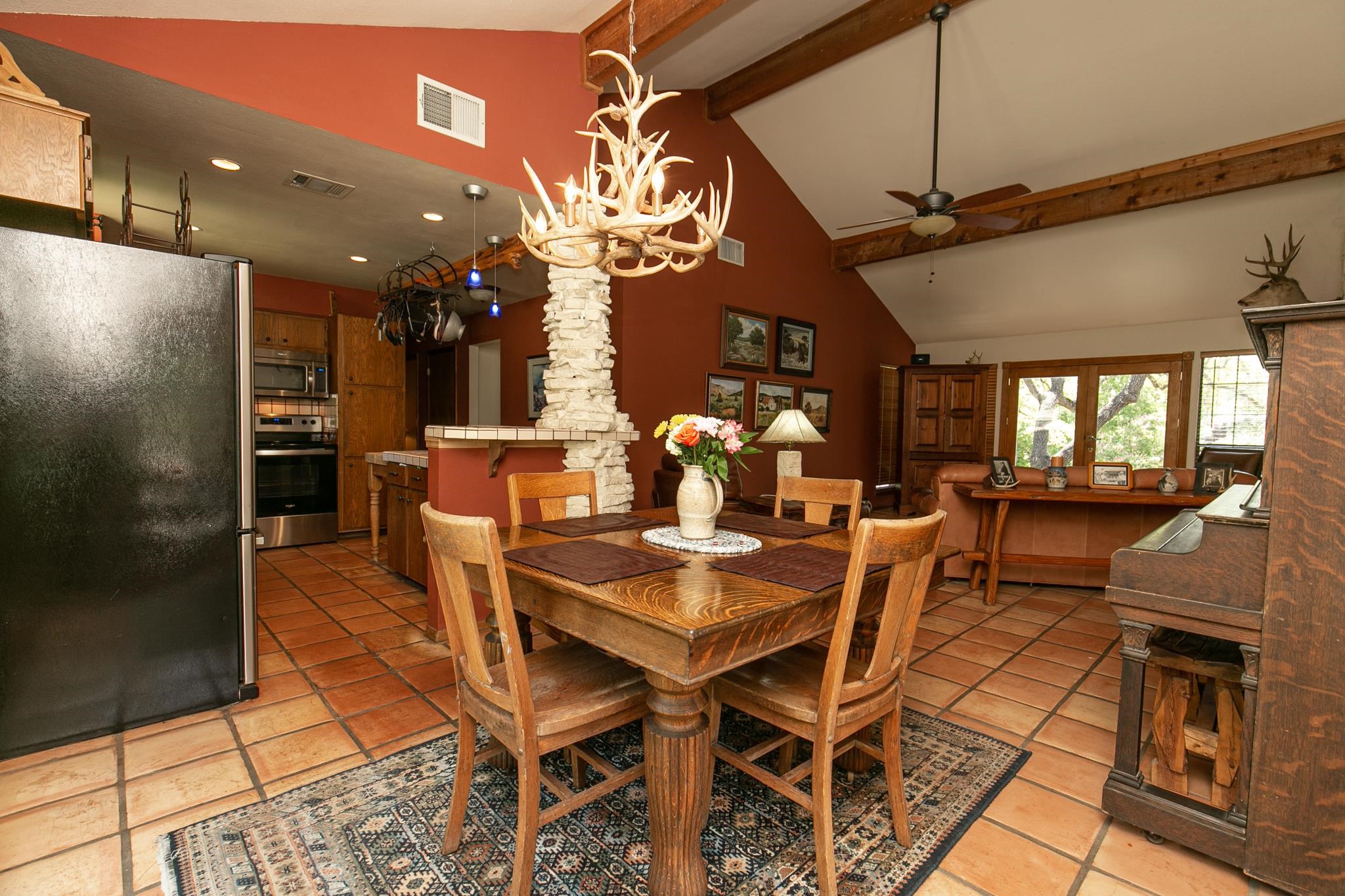 6936 Chinook Drive Austin TX 78736