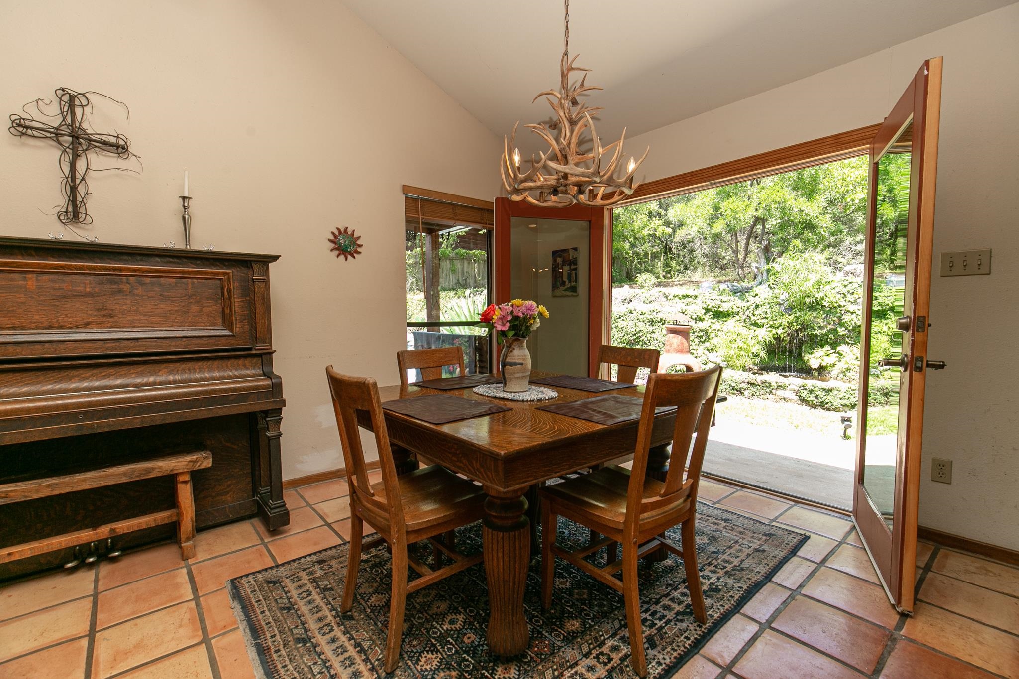 6936 Chinook Drive Austin TX 78736