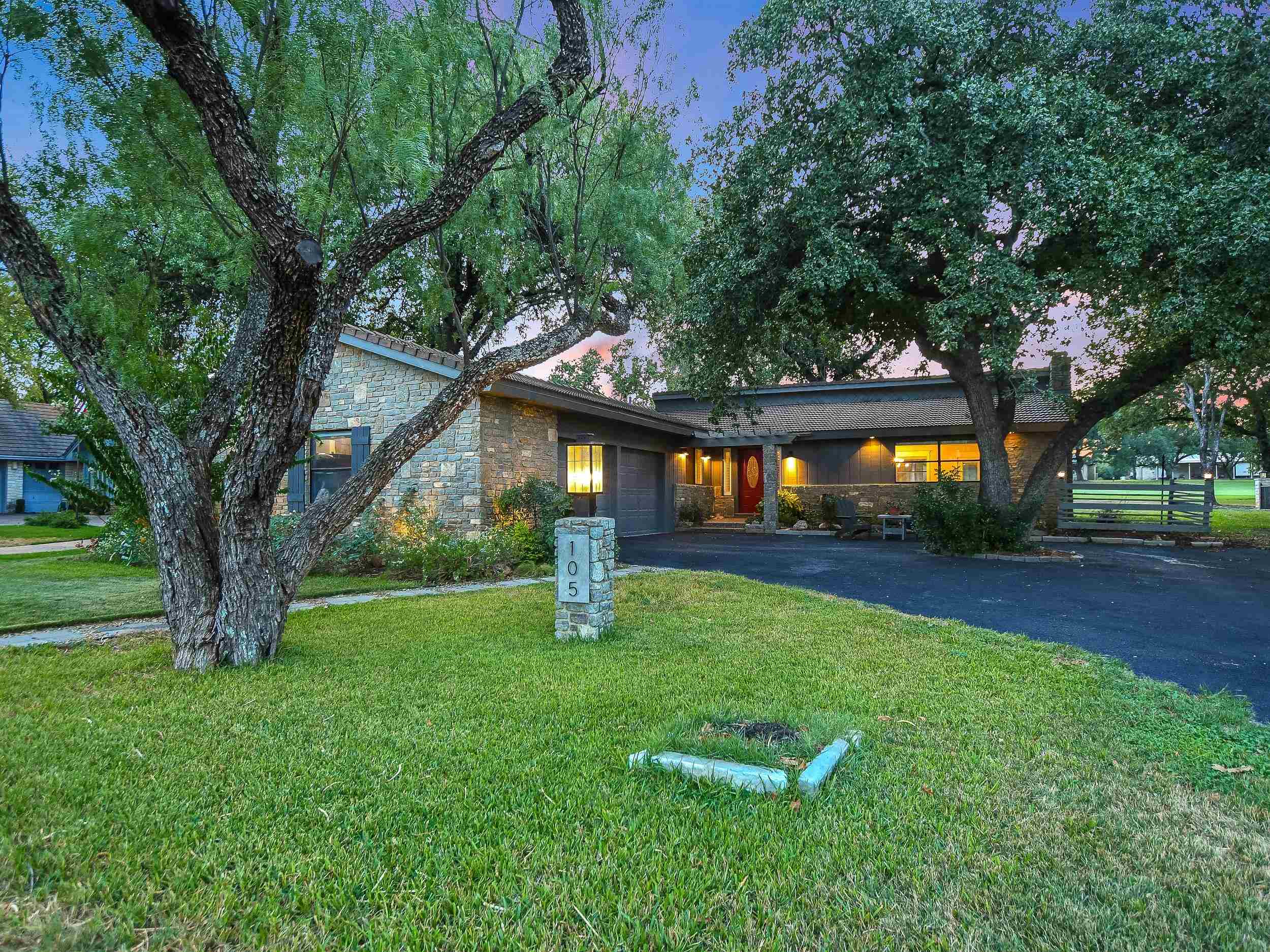 105 Southern Spur Horseshoe Bay TX 78657