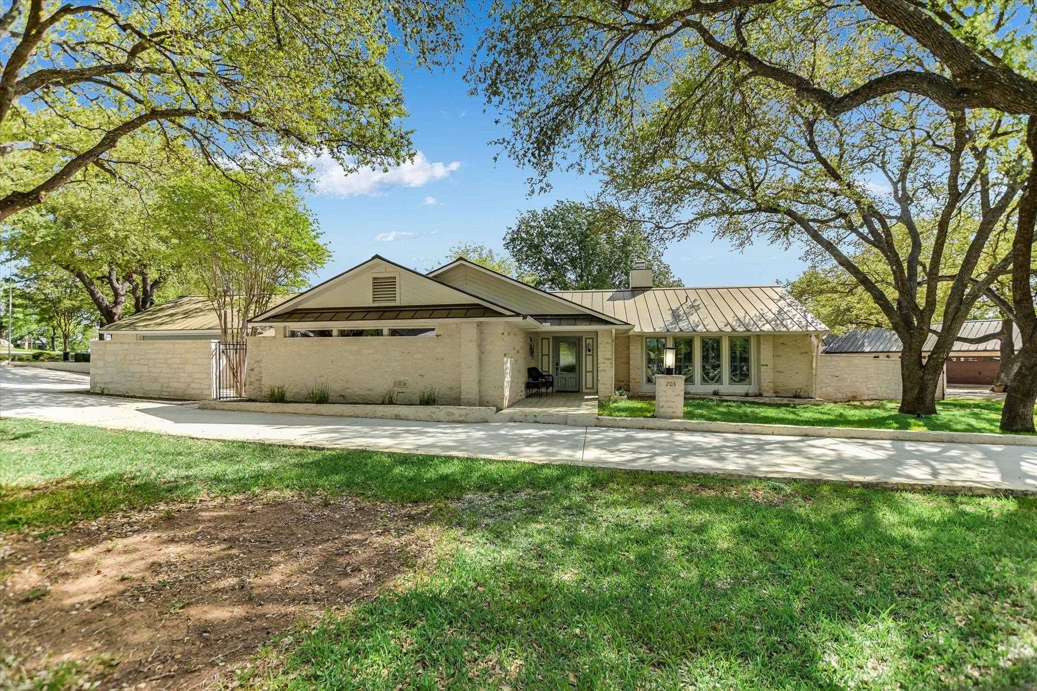 703 Red Sails Horseshoe Bay TX 78657