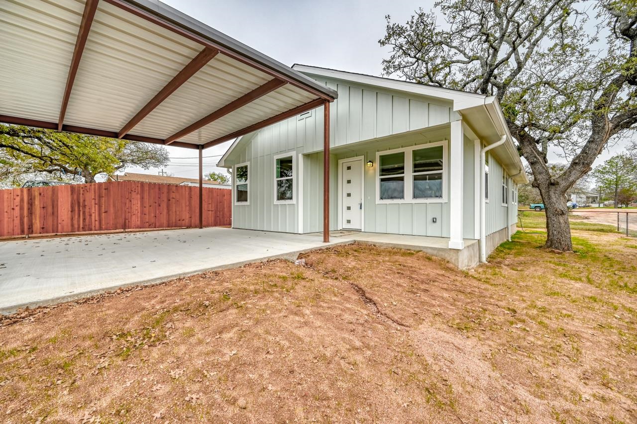 1915 Willow Street Kingsland TX 78639