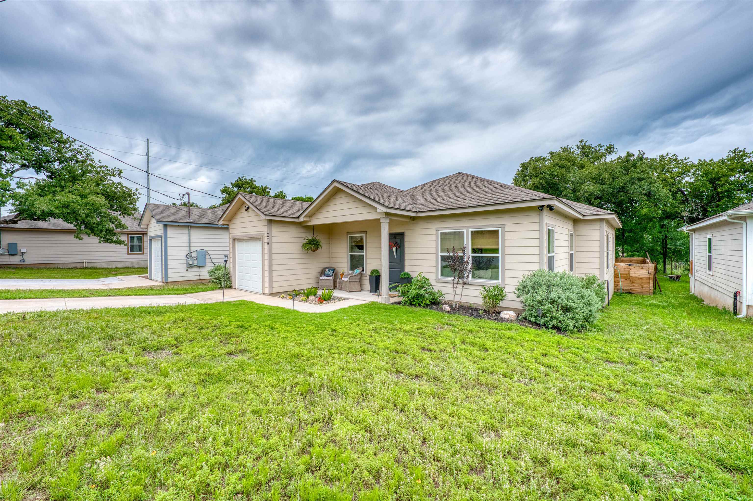 2210 Mcarthur Avenue Kingsland TX 78639