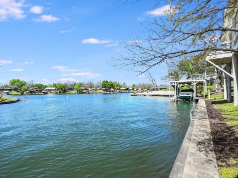 1332 S Lakeside Drive Kingsland TX 78611