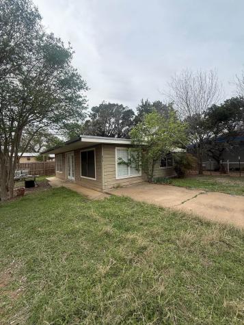 624 Driftwood Lane Cottonwood Shores TX 78657