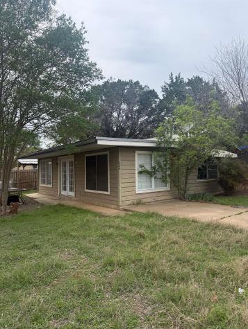 624 Driftwood Lane Cottonwood Shores TX 78657