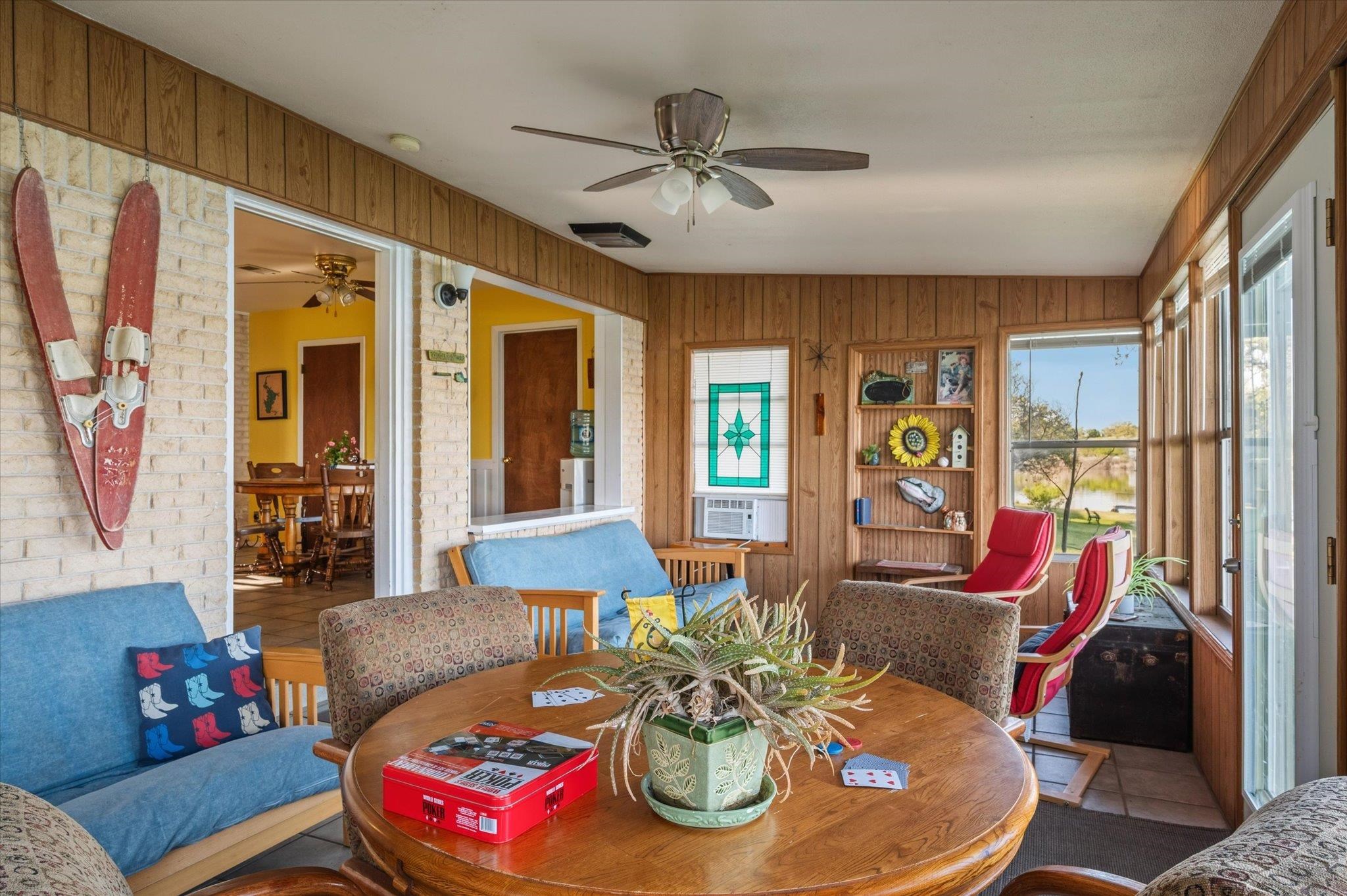 210 Lake Loop Tow TX 78672