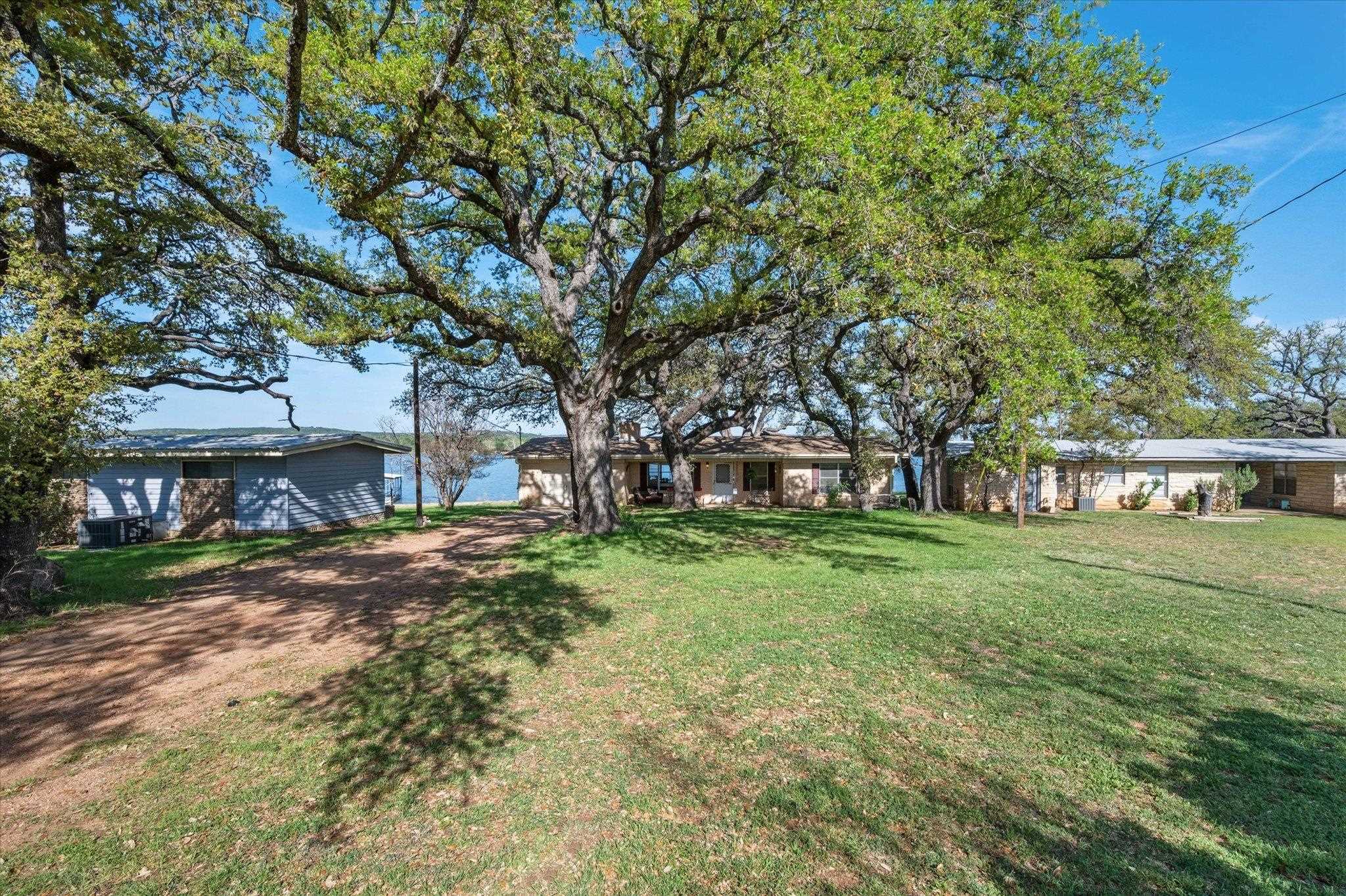 210 Lake Loop Tow TX 78672