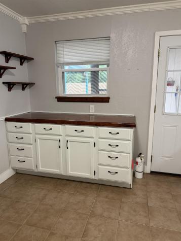 1306 E Wallace Street Llano TX 78643