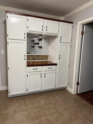 1306 E Wallace Street Llano TX 78643