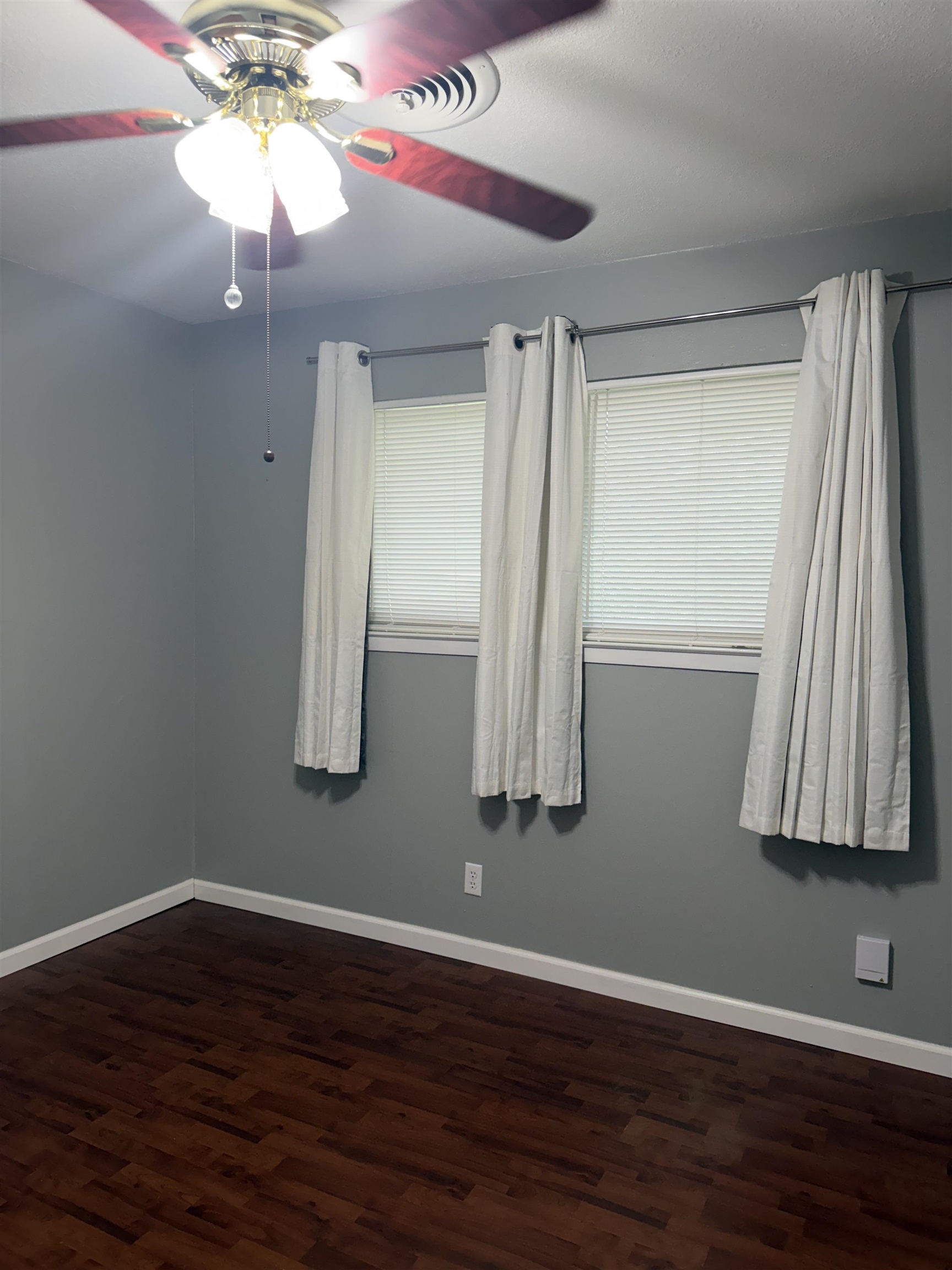 1306 E Wallace Street Llano TX 78643