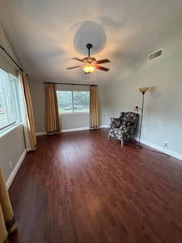 1306 E Wallace Street Llano TX 78643
