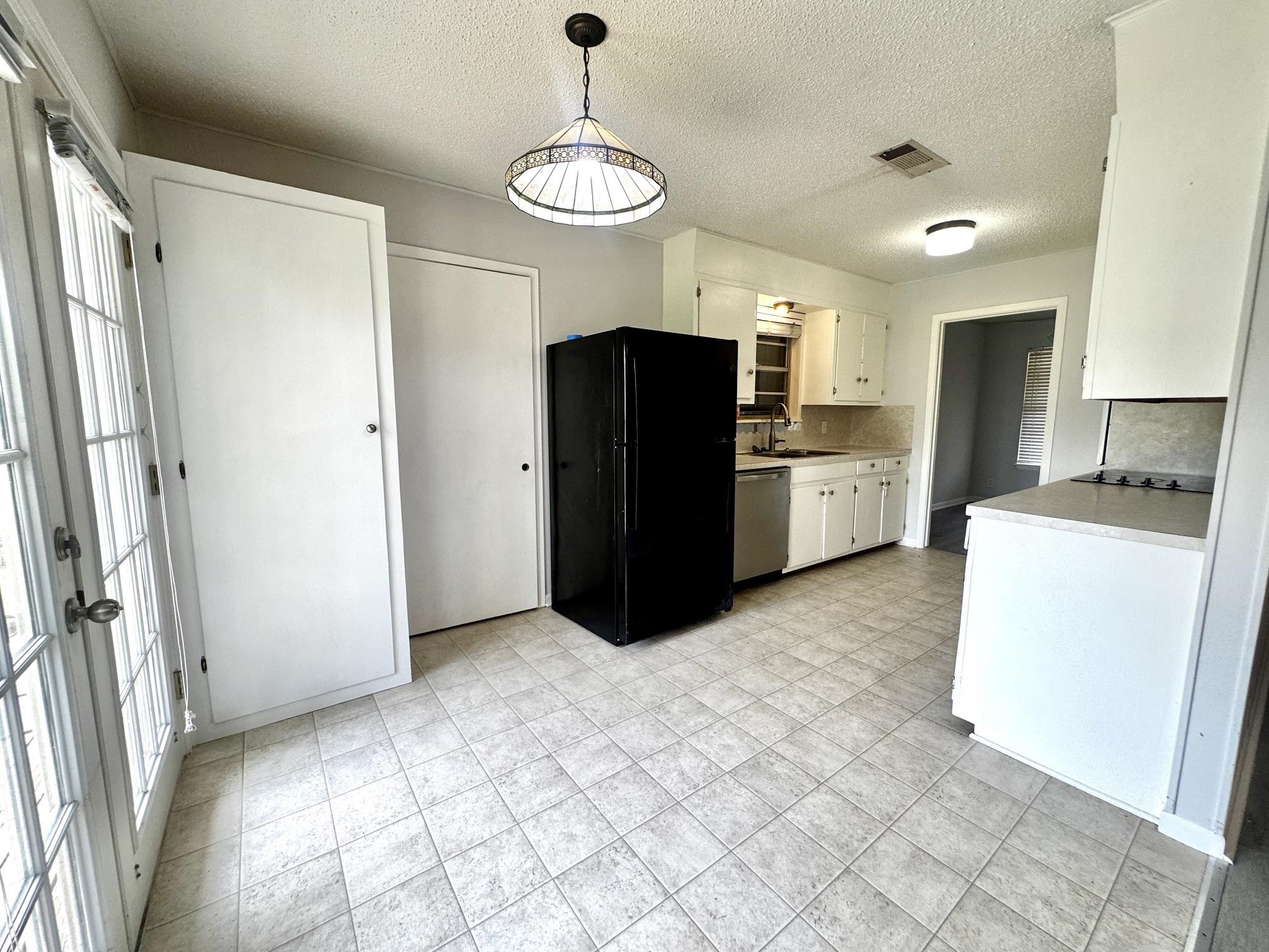 102 E Wallace Street Llano TX 78643