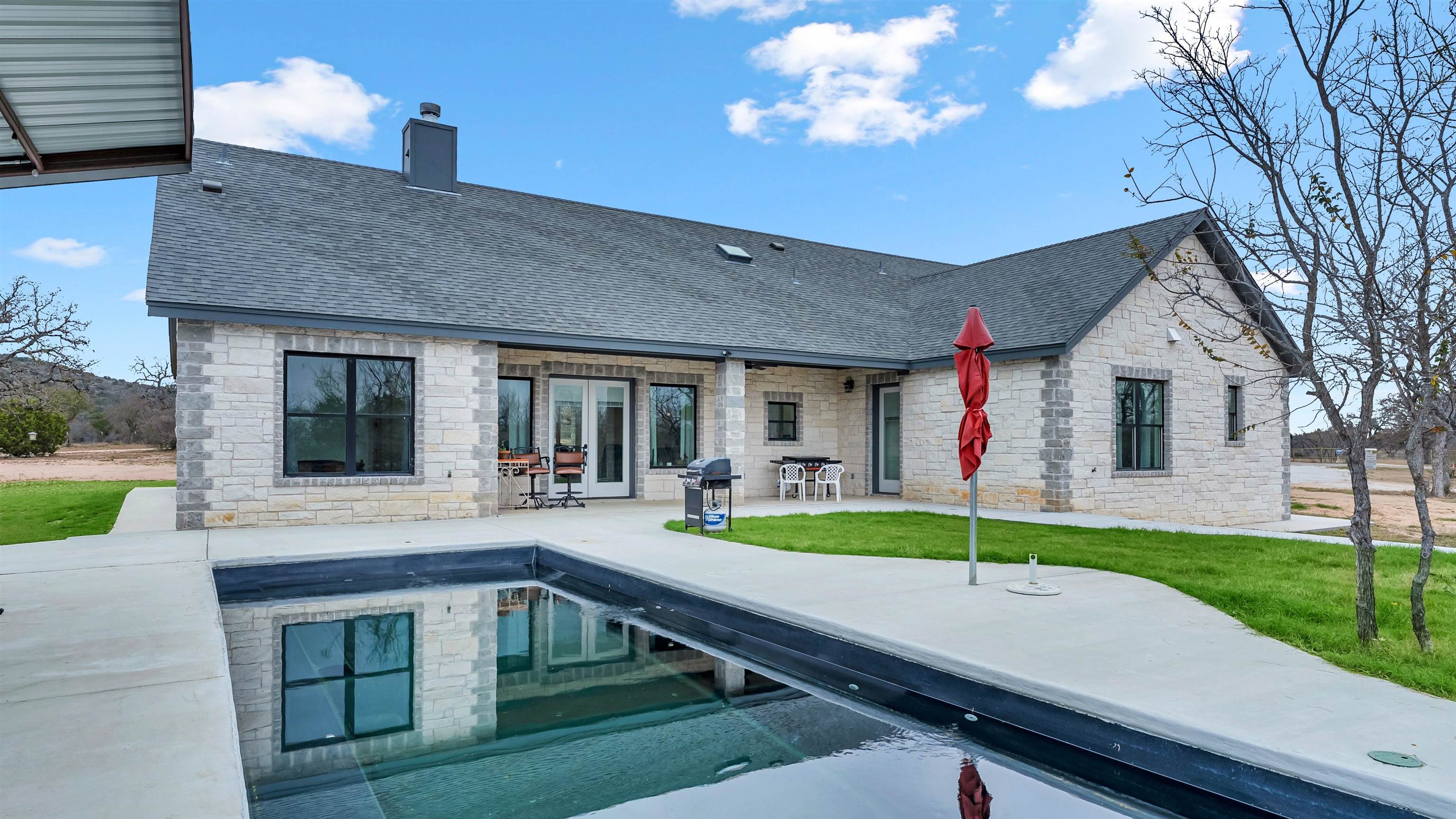 292 Oak Ridge Trail Kingsland TX 78639