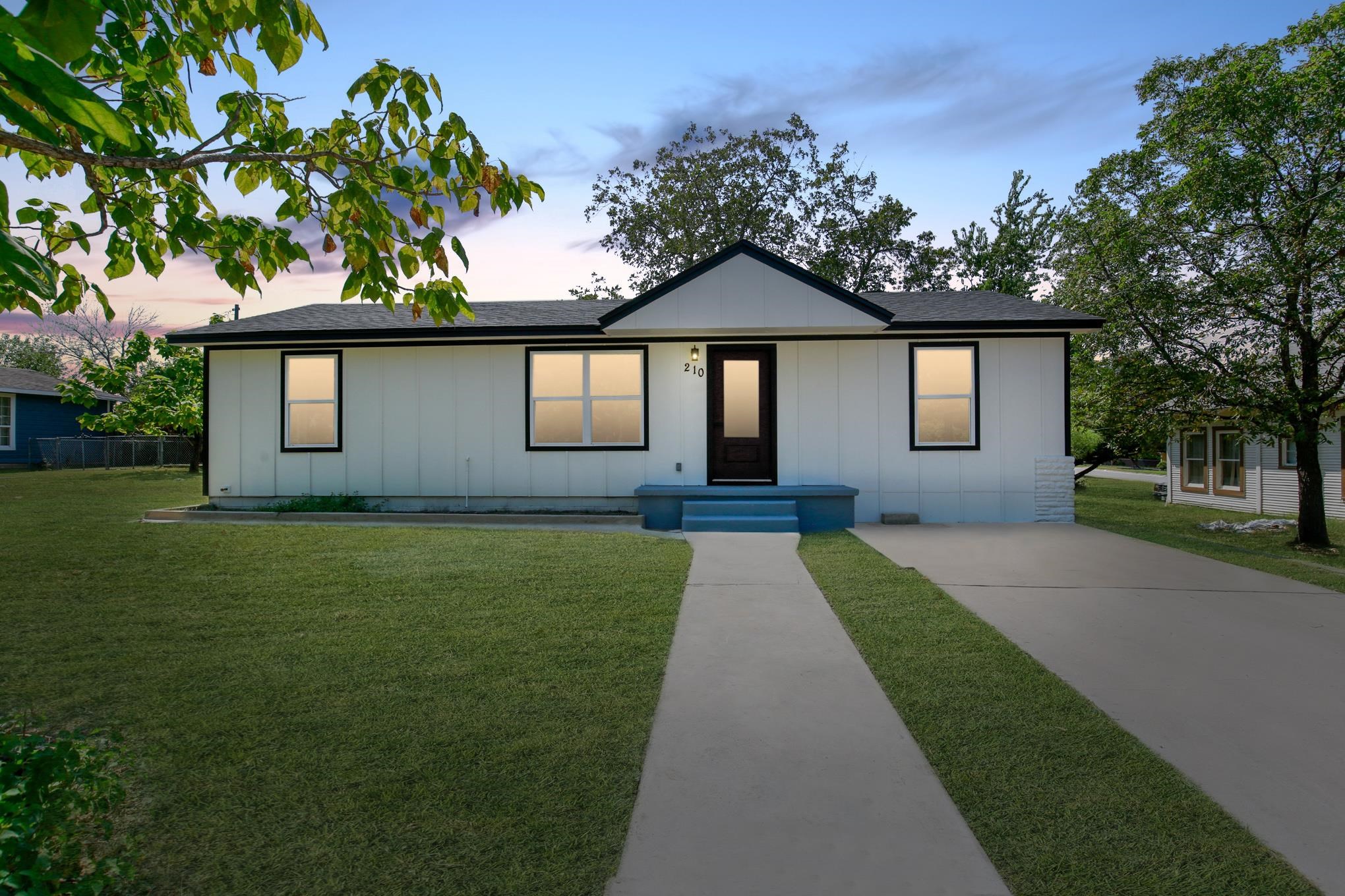 210 N Porter Street Lampasas TX 76550