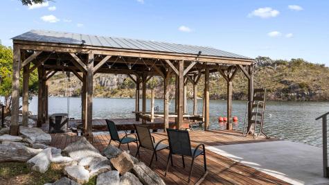 1204 Los Escondidos Street Marble Falls TX 78654