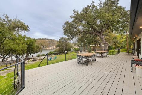 1204 Los Escondidos Street Marble Falls TX 78654