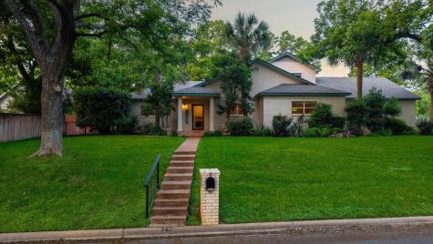 340 Columbine Meadowlakes TX 78654