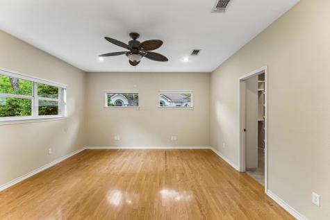340 Columbine Meadowlakes TX 78654