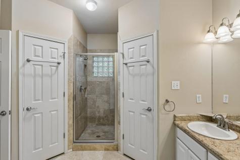 340 Columbine Meadowlakes TX 78654