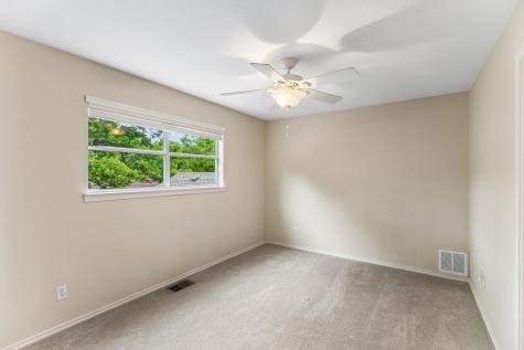 340 Columbine Meadowlakes TX 78654