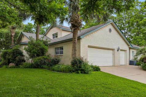 340 Columbine Meadowlakes TX 78654