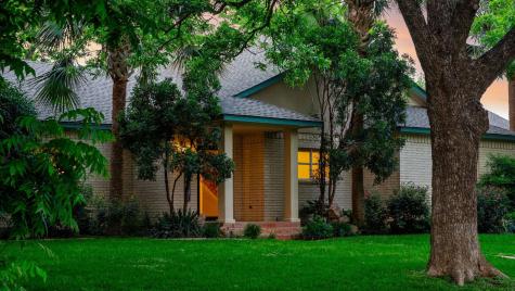 340 Columbine Meadowlakes TX 78654