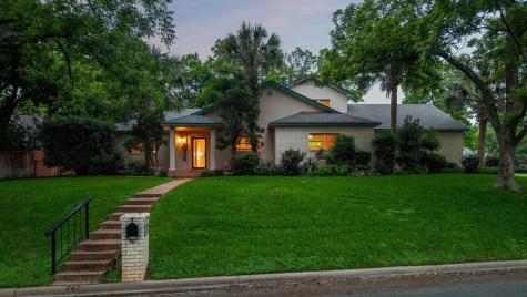 340 Columbine Meadowlakes TX 78654