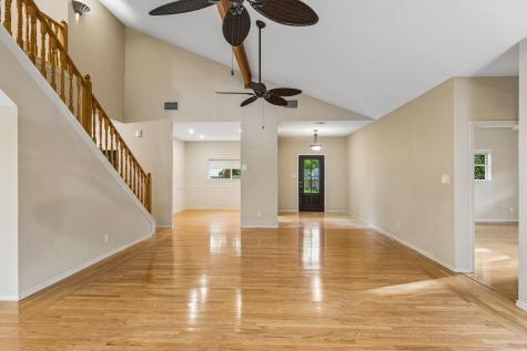 340 Columbine Meadowlakes TX 78654