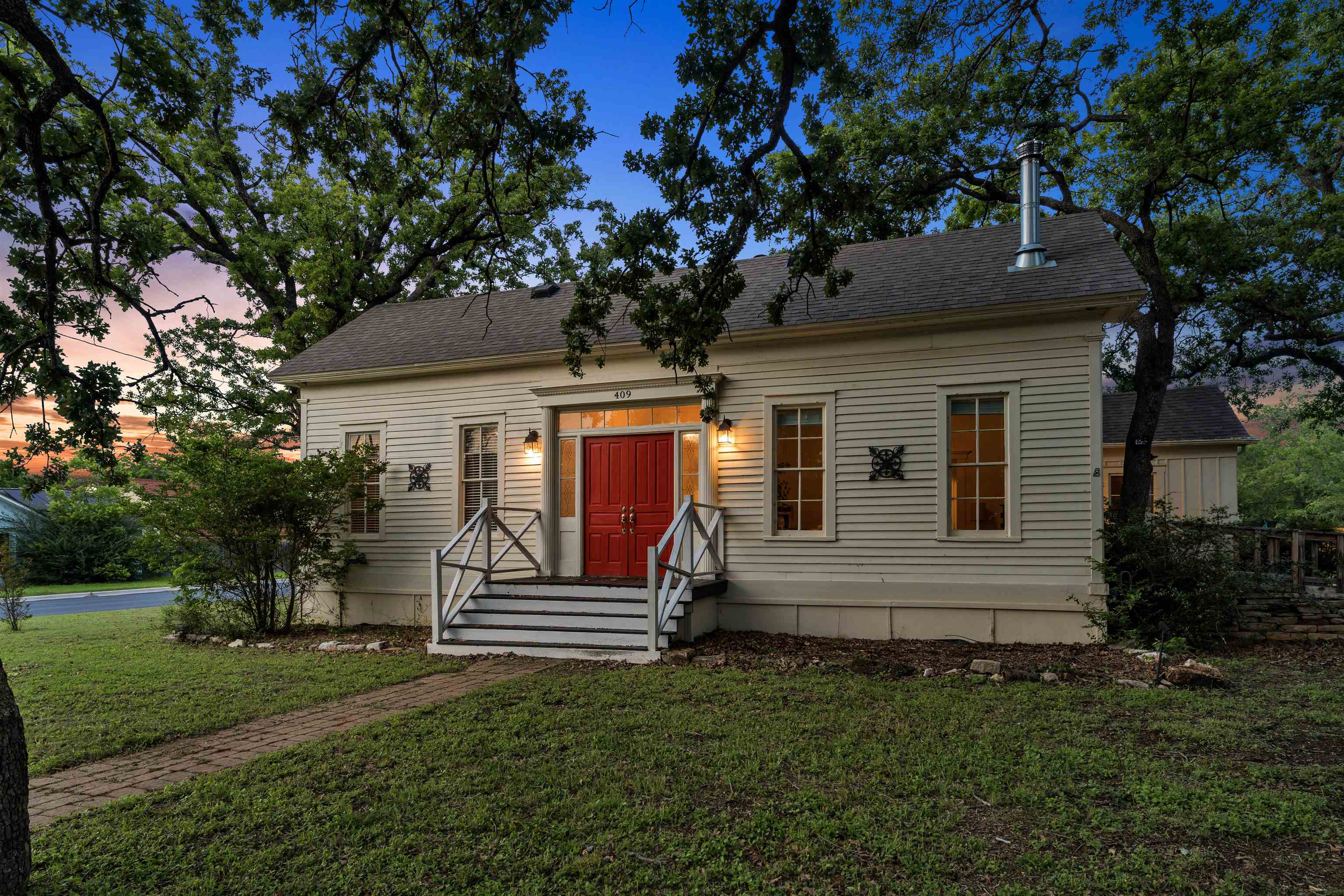 409 N Main Street Burnet TX 78611