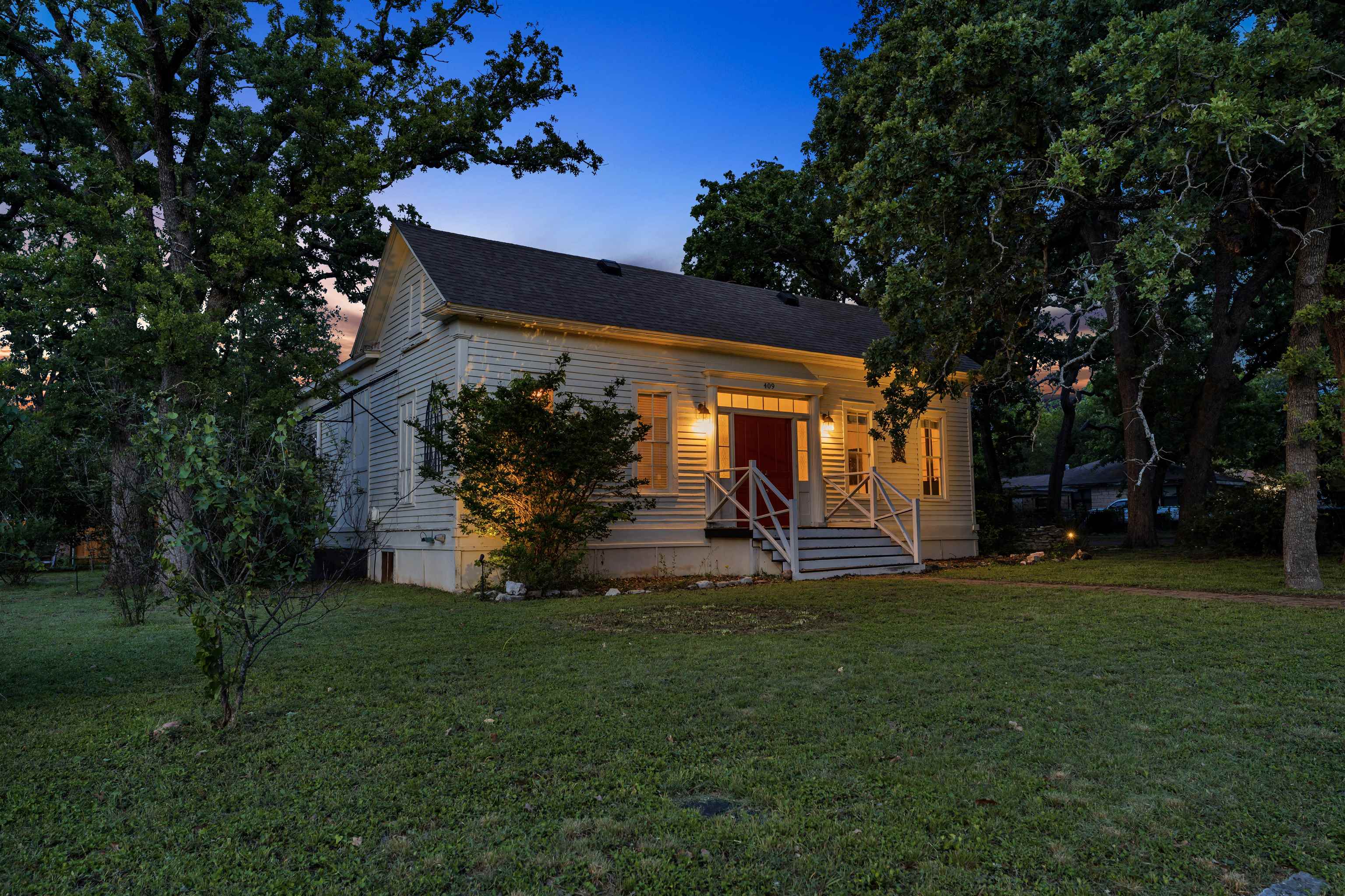 409 N Main Street Burnet TX 78611