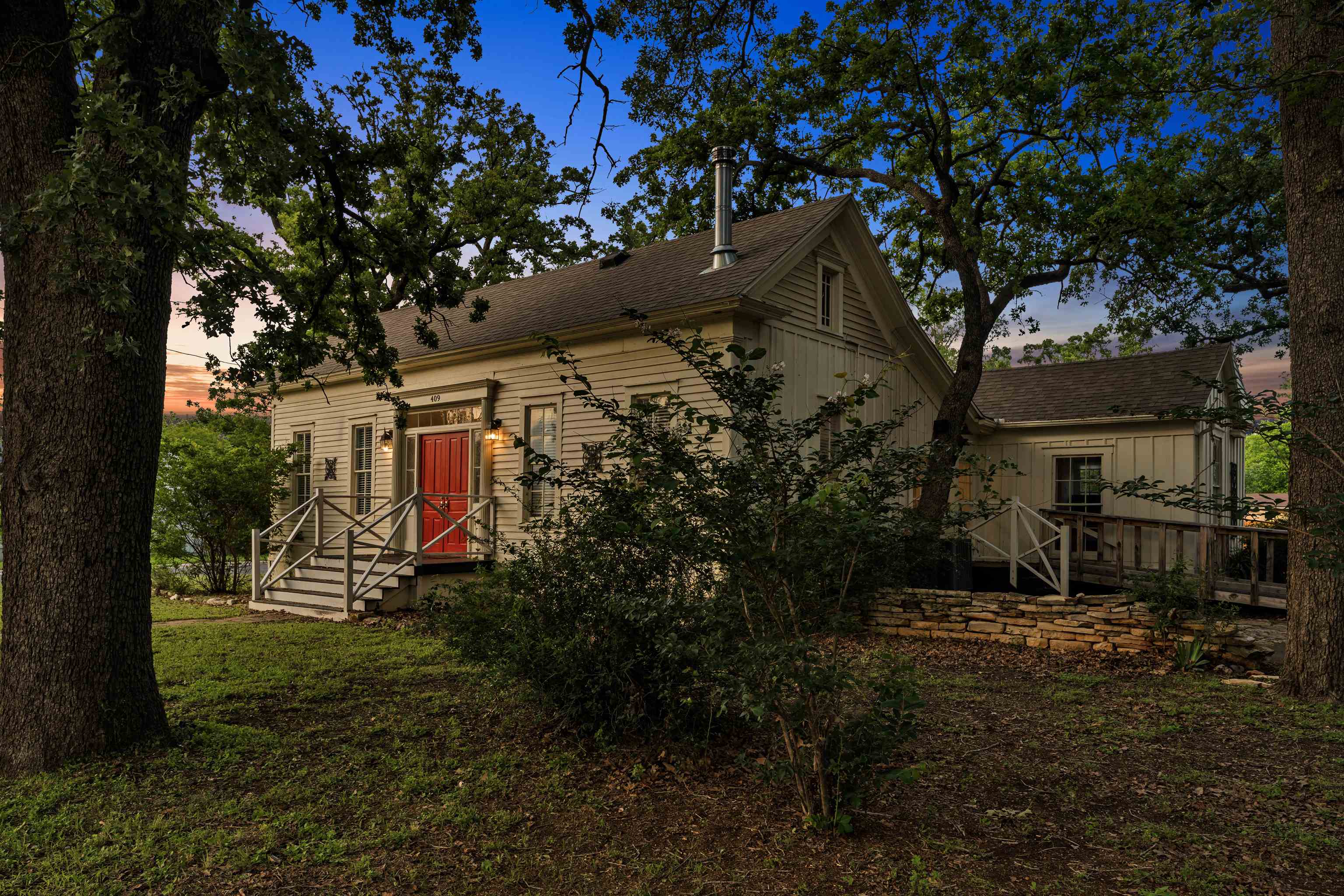 409 N Main Street Burnet TX 78611