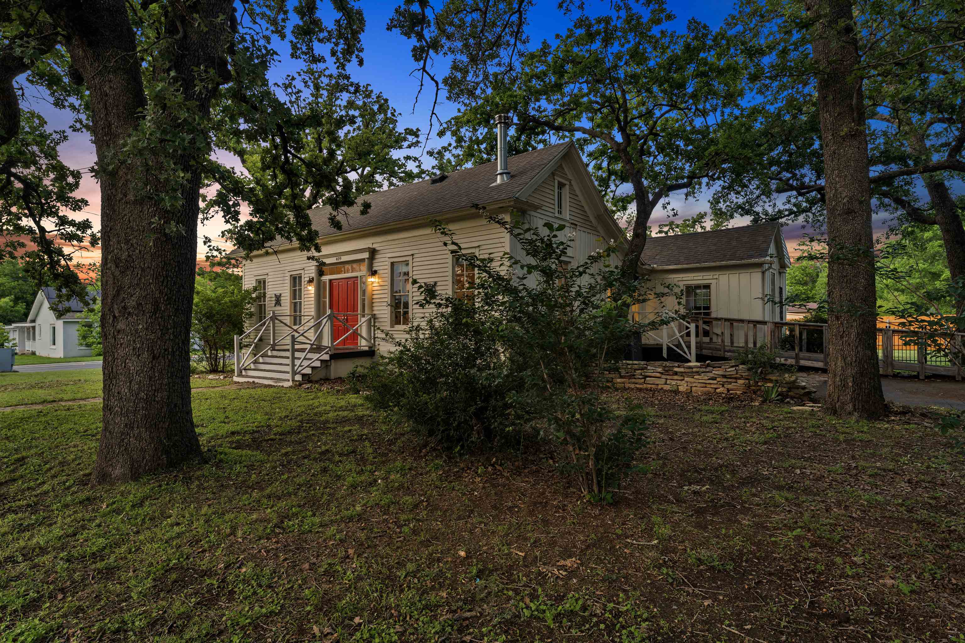 409 N Main Street Burnet TX 78611