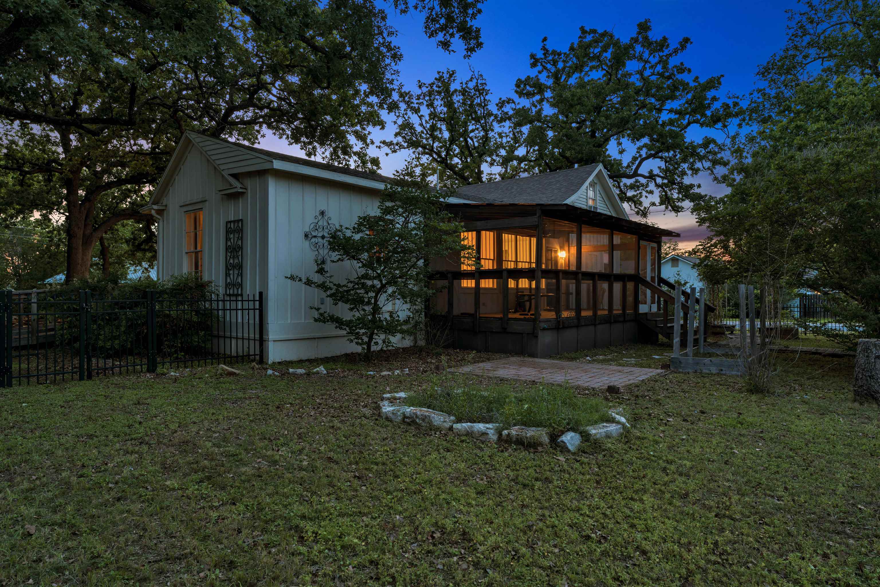 409 N Main Street Burnet TX 78611