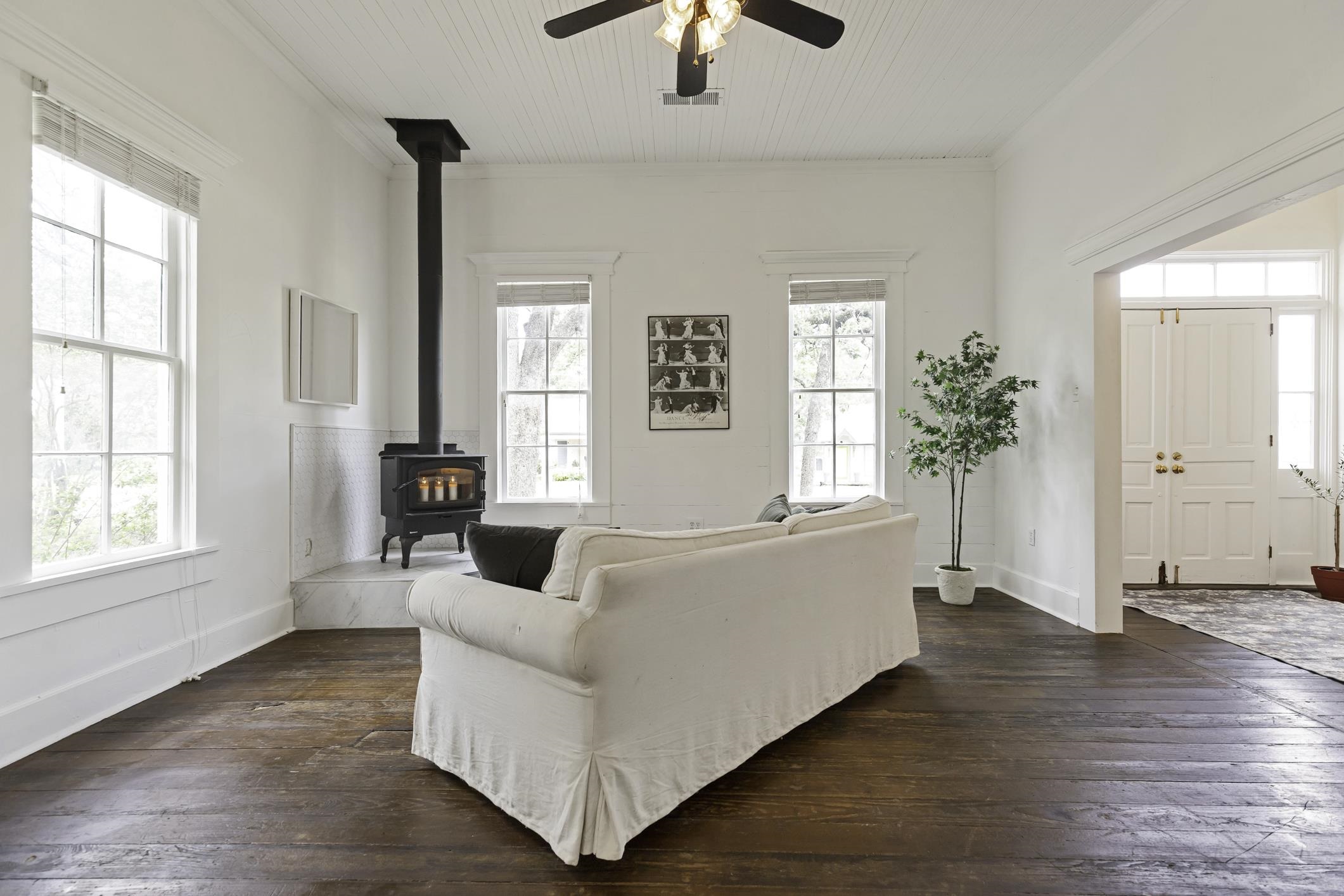 409 N Main Street Burnet TX 78611