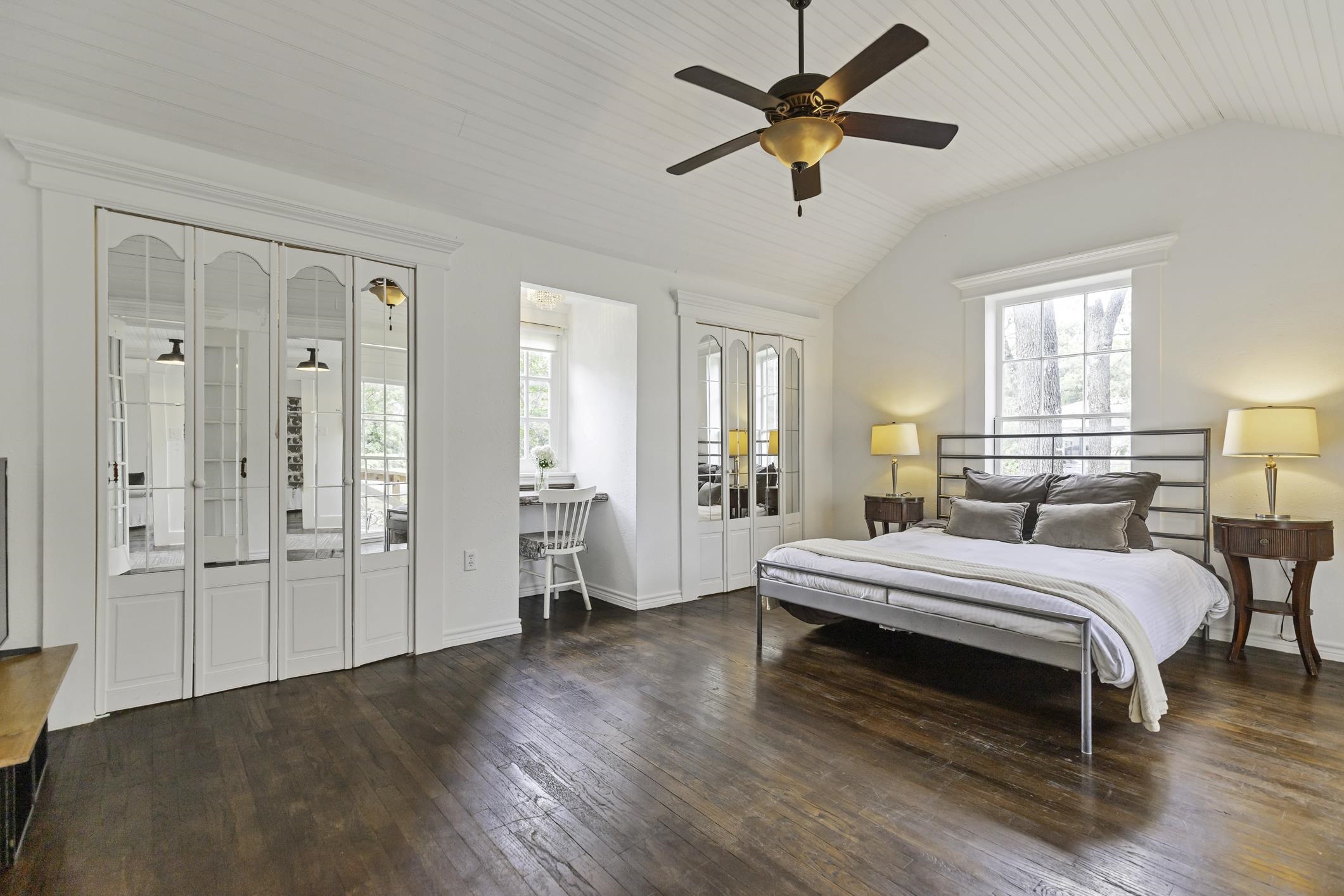 409 N Main Street Burnet TX 78611