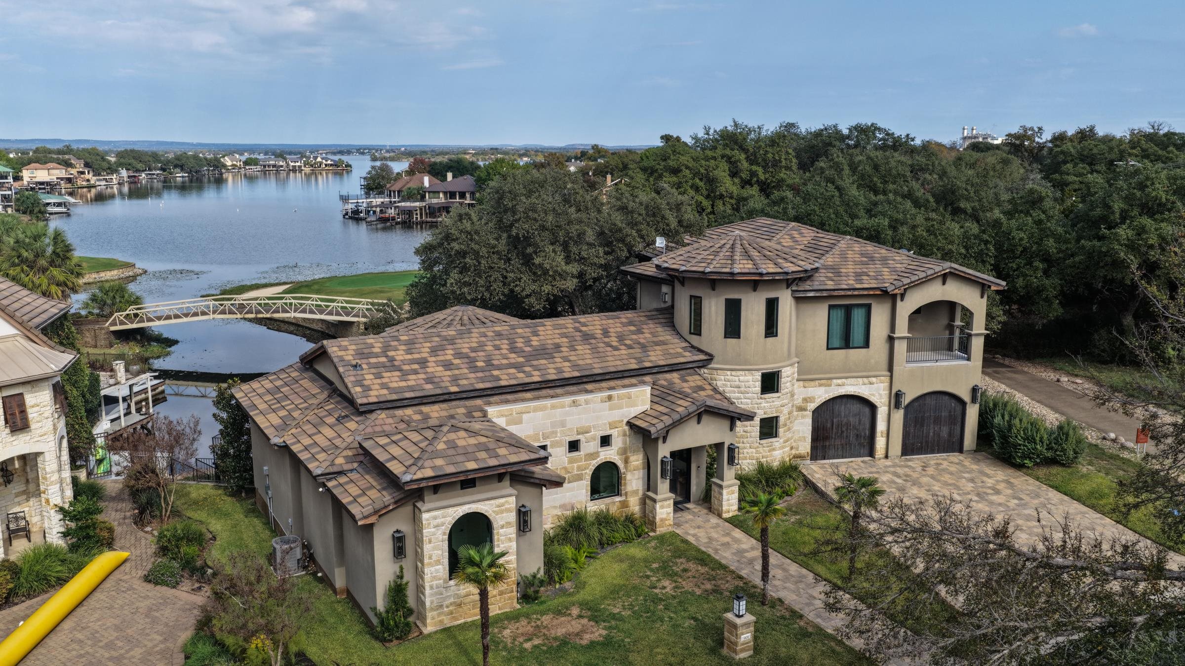 901 Sun Ray Horseshoe Bay TX 78657
