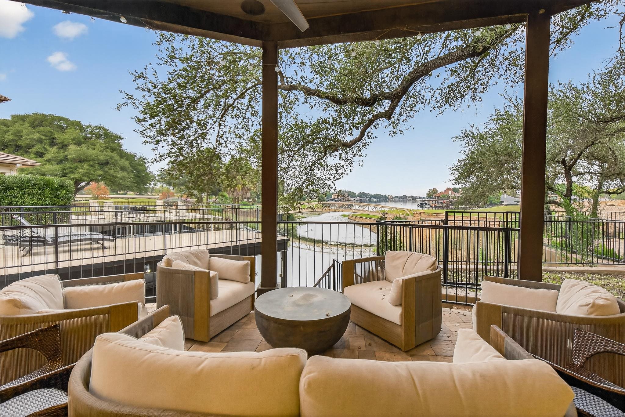 901 Sun Ray Horseshoe Bay TX 78657