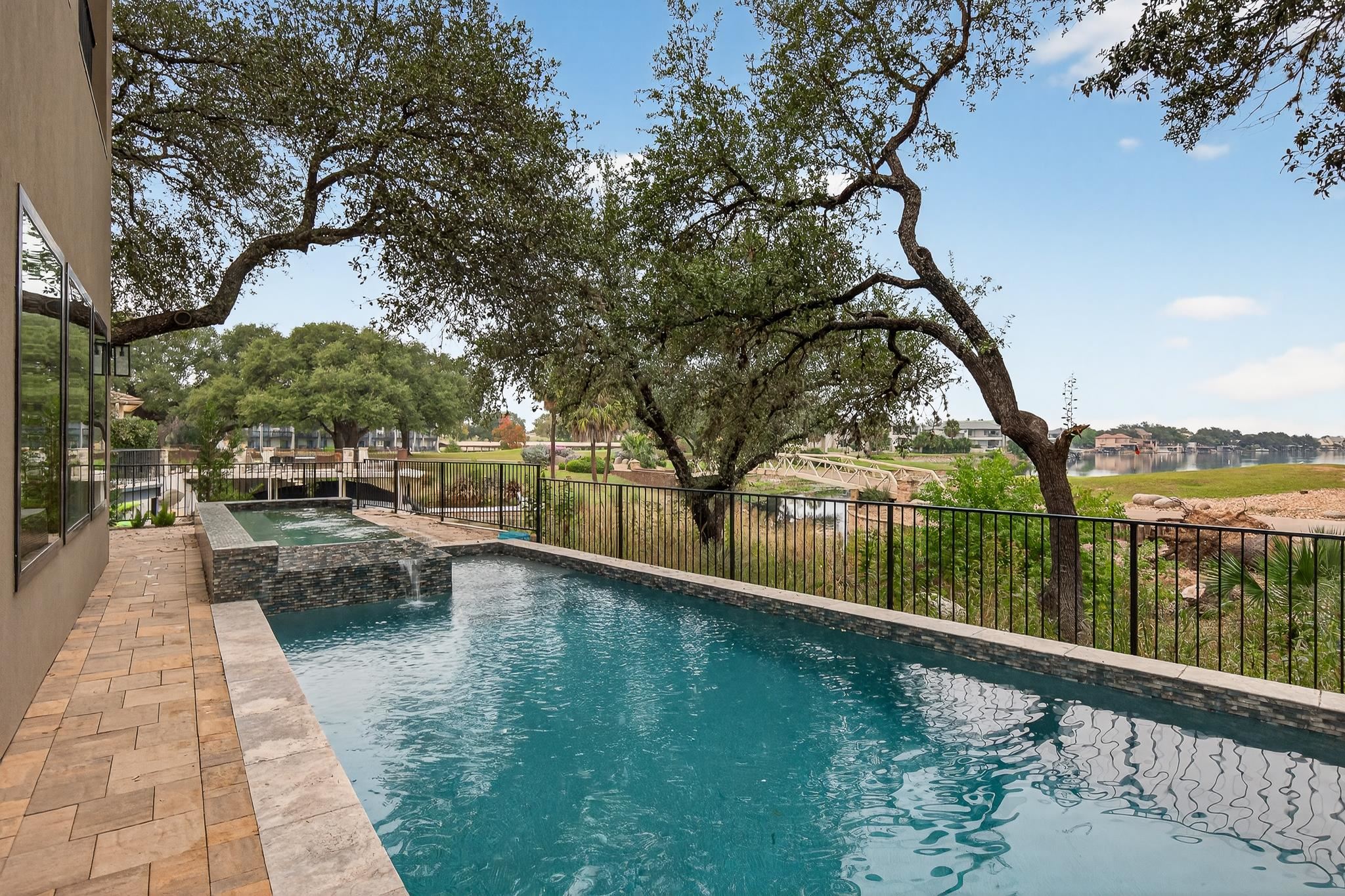 901 Sun Ray Horseshoe Bay TX 78657