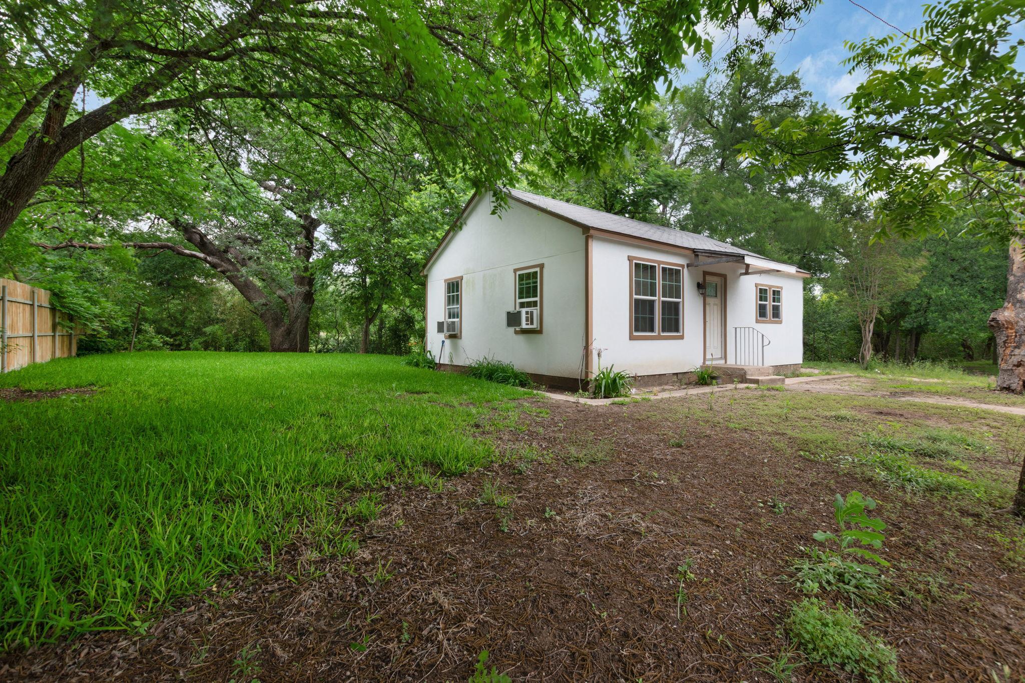 1007 S Pierce Street Burnet TX 78611