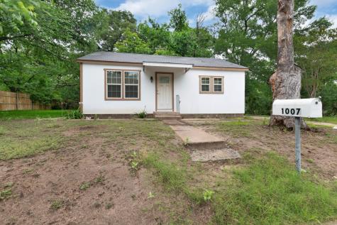 1007 S Pierce Street Burnet TX 78611