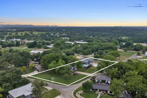 1701 Bluebonnet Lane Kingsland TX 78639