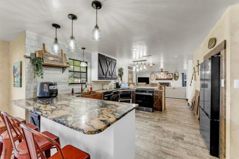 1701 Bluebonnet Lane Kingsland TX 78639