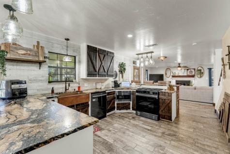 1701 Bluebonnet Lane Kingsland TX 78639
