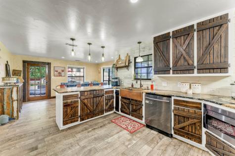 1701 Bluebonnet Lane Kingsland TX 78639