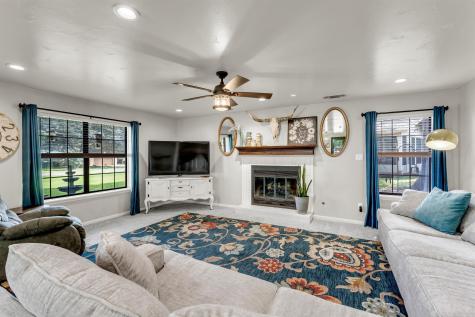 1701 Bluebonnet Lane Kingsland TX 78639