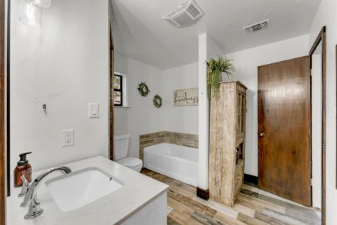 1701 Bluebonnet Lane Kingsland TX 78639